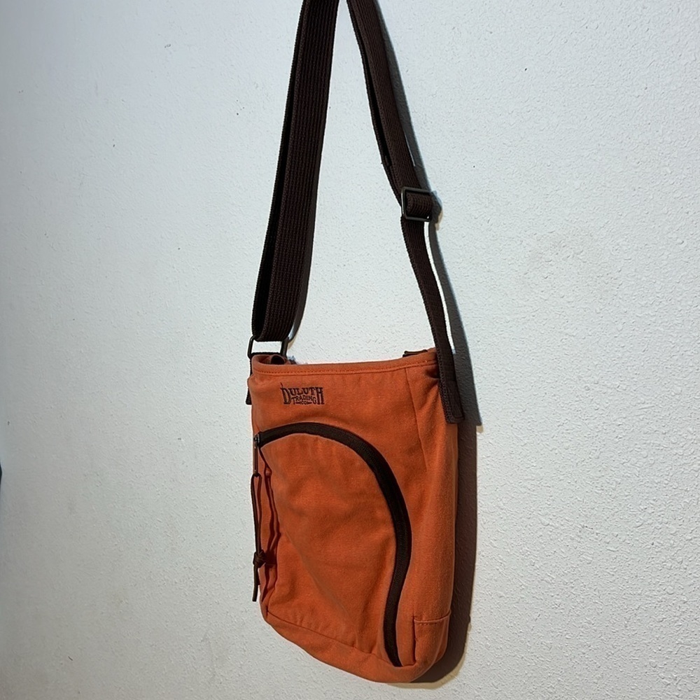Duluth Women’s Burnt Orange Cross Body outdoors Hiking Purse - Picture 5 of 11